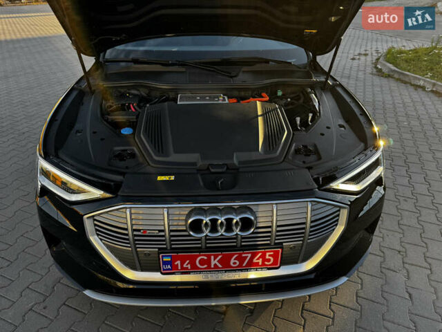 Черный Ауди E-Tron, объемом двигателя 0 л и пробегом 38 тыс. км за 37300 $, фото 38 на Automoto.ua