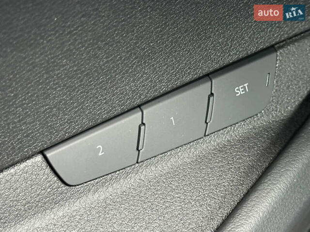Чорний Ауді E-Tron, об'ємом двигуна 0 л та пробігом 32 тис. км за 44769 $, фото 57 на Automoto.ua