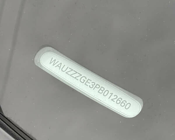 Чорний Ауді E-Tron, об'ємом двигуна 0 л та пробігом 34 тис. км за 39500 $, фото 33 на Automoto.ua