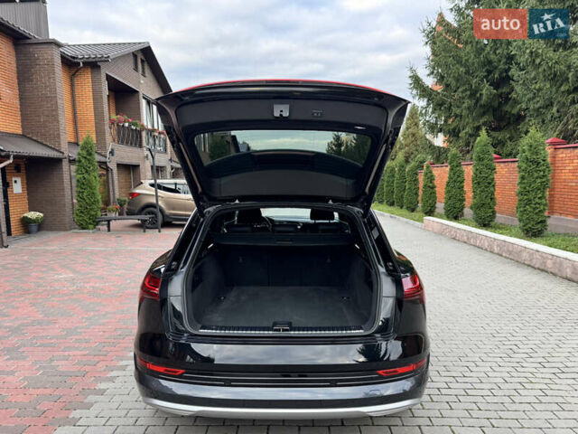 Черный Ауди E-Tron, объемом двигателя 0 л и пробегом 22 тыс. км за 37700 $, фото 37 на Automoto.ua