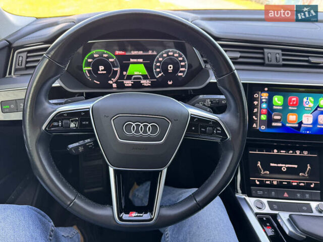 Чорний Ауді E-Tron, об'ємом двигуна 0 л та пробігом 70 тис. км за 36900 $, фото 36 на Automoto.ua