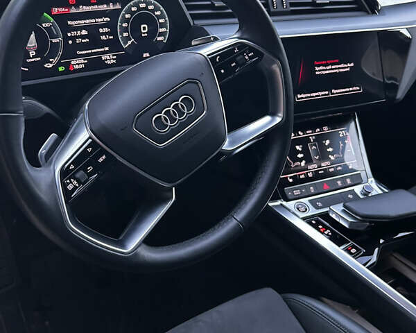 Черный Ауди E-Tron, объемом двигателя 0 л и пробегом 39 тыс. км за 36900 $, фото 51 на Automoto.ua