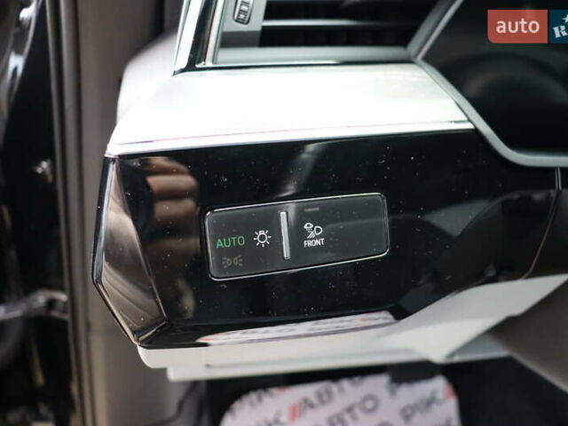 Черный Ауди E-Tron, объемом двигателя 0 л и пробегом 50 тыс. км за 39900 $, фото 19 на Automoto.ua