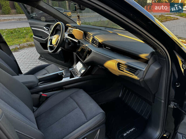 Черный Ауди E-Tron, объемом двигателя 0 л и пробегом 38 тыс. км за 37300 $, фото 28 на Automoto.ua
