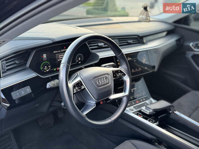 Чорний Ауді E-Tron, об'ємом двигуна 0 л та пробігом 35 тис. км за 37900 $, фото 5 на Automoto.ua