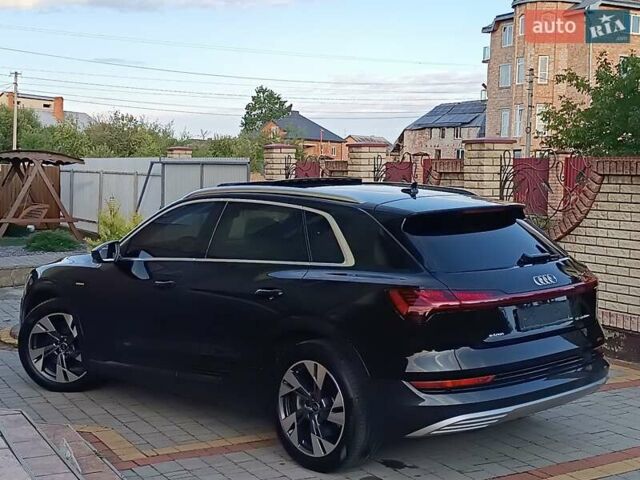 Черный Ауди E-Tron, объемом двигателя 0 л и пробегом 120 тыс. км за 35750 $, фото 29 на Automoto.ua