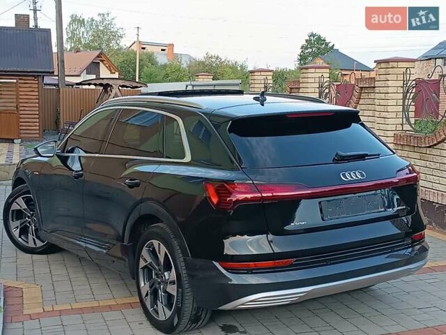 Черный Ауди E-Tron, объемом двигателя 0 л и пробегом 120 тыс. км за 35750 $, фото 27 на Automoto.ua
