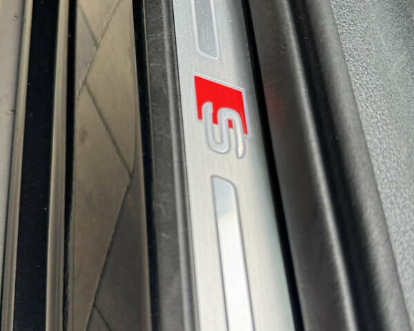 Чорний Ауді E-Tron, об'ємом двигуна 0 л та пробігом 34 тис. км за 39500 $, фото 88 на Automoto.ua