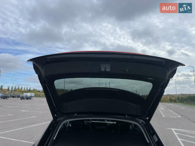 Чорний Ауді E-Tron, об'ємом двигуна 0 л та пробігом 21 тис. км за 34950 $, фото 24 на Automoto.ua