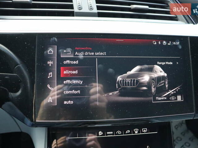 Черный Ауди E-Tron, объемом двигателя 0 л и пробегом 50 тыс. км за 39900 $, фото 38 на Automoto.ua