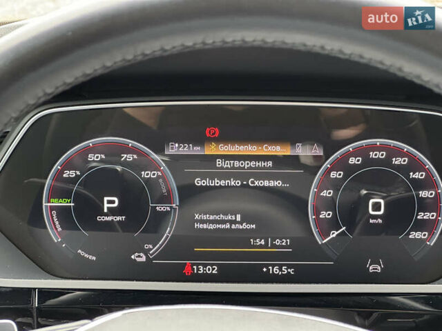 Чорний Ауді E-Tron, об'ємом двигуна 0 л та пробігом 32 тис. км за 44769 $, фото 61 на Automoto.ua