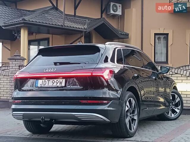 Черный Ауди E-Tron, объемом двигателя 0 л и пробегом 120 тыс. км за 35950 $, фото 22 на Automoto.ua