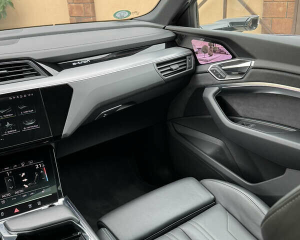 Чорний Ауді E-Tron, об'ємом двигуна 0 л та пробігом 34 тис. км за 39500 $, фото 81 на Automoto.ua