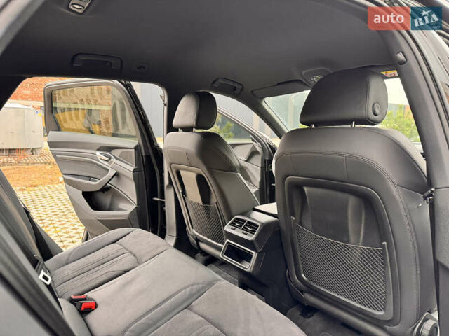 Чорний Ауді E-Tron, об'ємом двигуна 0 л та пробігом 35 тис. км за 37300 $, фото 47 на Automoto.ua