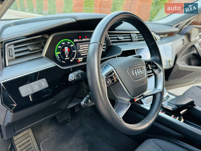 Чорний Ауді E-Tron, об'ємом двигуна 0 л та пробігом 27 тис. км за 38700 $, фото 28 на Automoto.ua