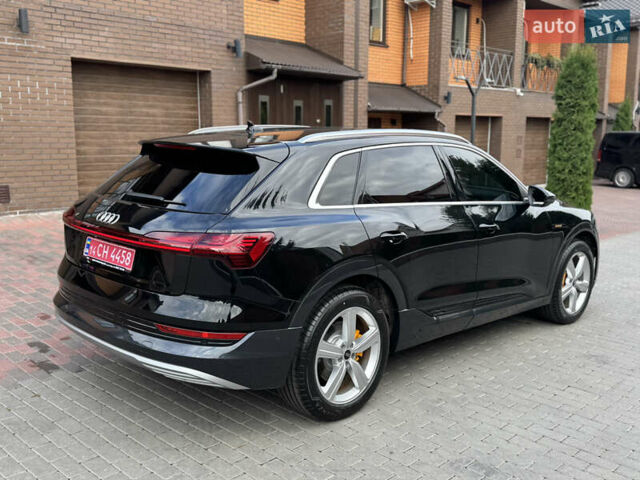 Черный Ауди E-Tron, объемом двигателя 0 л и пробегом 42 тыс. км за 38500 $, фото 6 на Automoto.ua