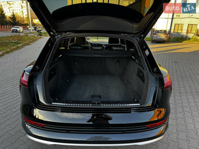 Черный Ауди E-Tron, объемом двигателя 0 л и пробегом 38 тыс. км за 37300 $, фото 37 на Automoto.ua