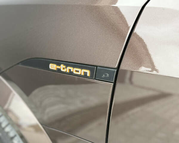 Коричневый Ауди E-Tron, объемом двигателя 0 л и пробегом 73 тыс. км за 45000 $, фото 41 на Automoto.ua