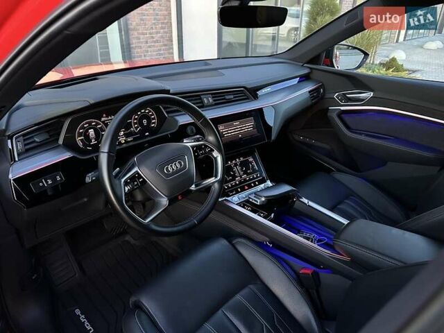 Красный Ауди E-Tron, объемом двигателя 0 л и пробегом 64 тыс. км за 34900 $, фото 52 на Automoto.ua