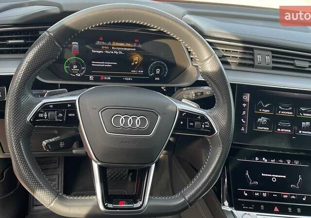 Красный Ауди E-Tron, объемом двигателя 0 л и пробегом 119 тыс. км за 29500 $, фото 49 на Automoto.ua