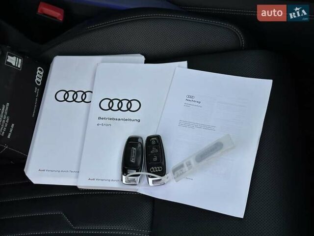 Красный Ауди E-Tron, объемом двигателя 0 л и пробегом 64 тыс. км за 34900 $, фото 97 на Automoto.ua