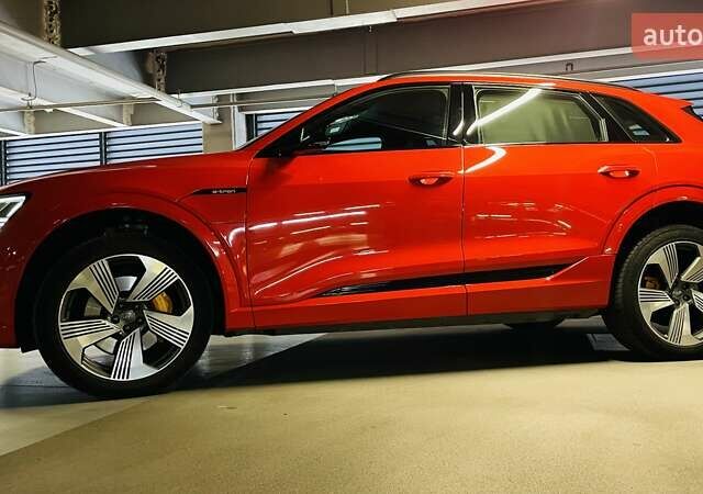 Красный Ауди E-Tron, объемом двигателя 0 л и пробегом 119 тыс. км за 29500 $, фото 31 на Automoto.ua