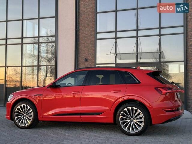 Красный Ауди E-Tron, объемом двигателя 0 л и пробегом 64 тыс. км за 34900 $, фото 22 на Automoto.ua