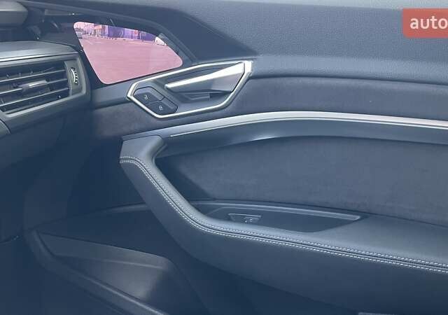 Красный Ауди E-Tron, объемом двигателя 0 л и пробегом 119 тыс. км за 29500 $, фото 55 на Automoto.ua