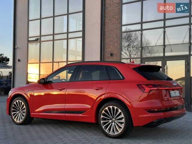 Красный Ауди E-Tron, объемом двигателя 0 л и пробегом 64 тыс. км за 34900 $, фото 23 на Automoto.ua