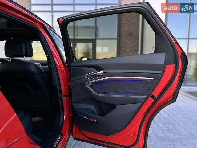 Красный Ауди E-Tron, объемом двигателя 0 л и пробегом 64 тыс. км за 34900 $, фото 59 на Automoto.ua
