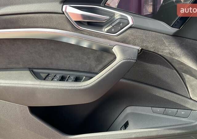 Красный Ауди E-Tron, объемом двигателя 0 л и пробегом 119 тыс. км за 29500 $, фото 54 на Automoto.ua