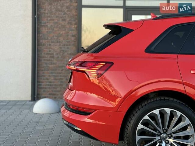 Красный Ауди E-Tron, объемом двигателя 0 л и пробегом 64 тыс. км за 34900 $, фото 39 на Automoto.ua