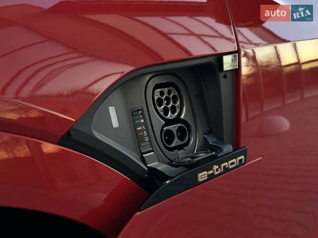 Красный Ауди E-Tron, объемом двигателя 0 л и пробегом 64 тыс. км за 34900 $, фото 43 на Automoto.ua