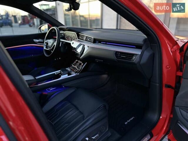 Красный Ауди E-Tron, объемом двигателя 0 л и пробегом 64 тыс. км за 34900 $, фото 66 на Automoto.ua
