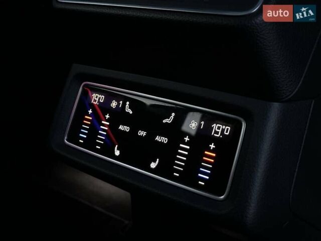 Красный Ауди E-Tron, объемом двигателя 0 л и пробегом 64 тыс. км за 34900 $, фото 62 на Automoto.ua