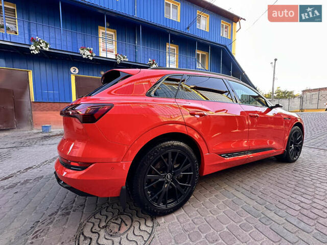 Красный Ауди E-Tron, объемом двигателя 0 л и пробегом 23 тыс. км за 45000 $, фото 7 на Automoto.ua