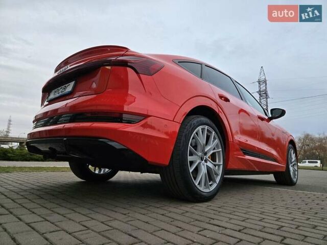 Червоний Ауді E-Tron, об'ємом двигуна 0 л та пробігом 130 тис. км за 35888 $, фото 13 на Automoto.ua