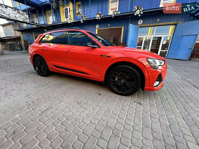 Красный Ауди E-Tron, объемом двигателя 0 л и пробегом 23 тыс. км за 45000 $, фото 5 на Automoto.ua
