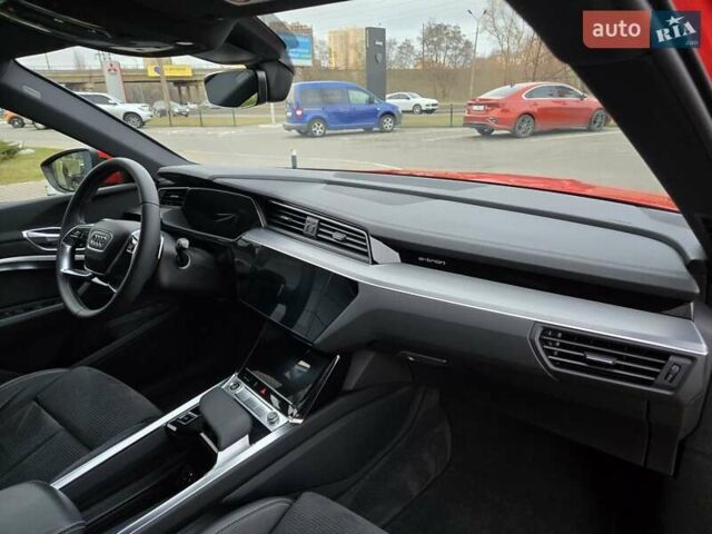 Червоний Ауді E-Tron, об'ємом двигуна 0 л та пробігом 130 тис. км за 35888 $, фото 38 на Automoto.ua