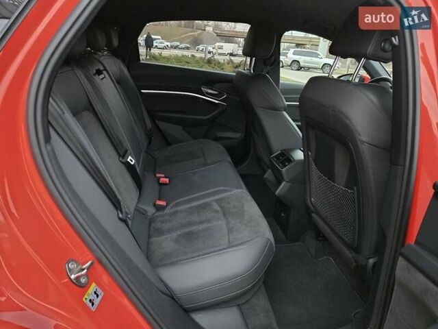 Червоний Ауді E-Tron, об'ємом двигуна 0 л та пробігом 130 тис. км за 35888 $, фото 46 на Automoto.ua