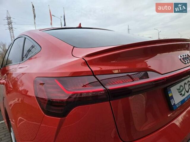 Червоний Ауді E-Tron, об'ємом двигуна 0 л та пробігом 130 тис. км за 35888 $, фото 55 на Automoto.ua