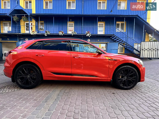 Красный Ауди E-Tron, объемом двигателя 0 л и пробегом 23 тыс. км за 45000 $, фото 6 на Automoto.ua