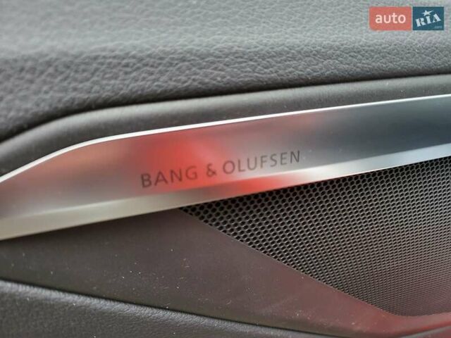 Червоний Ауді E-Tron, об'ємом двигуна 0 л та пробігом 51 тис. км за 46888 $, фото 47 на Automoto.ua