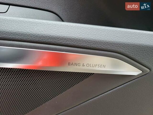 Червоний Ауді E-Tron, об'ємом двигуна 0 л та пробігом 51 тис. км за 46888 $, фото 66 на Automoto.ua