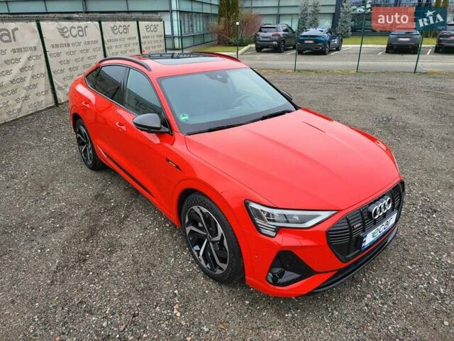 Червоний Ауді E-Tron, об'ємом двигуна 0 л та пробігом 51 тис. км за 46888 $, фото 10 на Automoto.ua