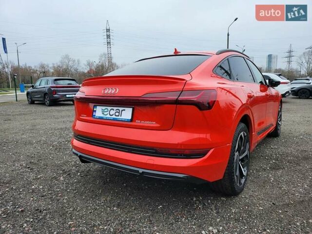 Червоний Ауді E-Tron, об'ємом двигуна 0 л та пробігом 51 тис. км за 46888 $, фото 18 на Automoto.ua