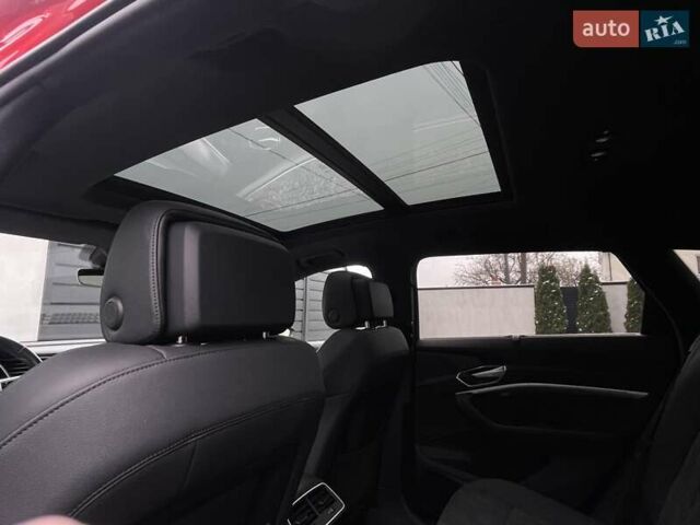 Червоний Ауді E-Tron, об'ємом двигуна 0 л та пробігом 68 тис. км за 33600 $, фото 27 на Automoto.ua