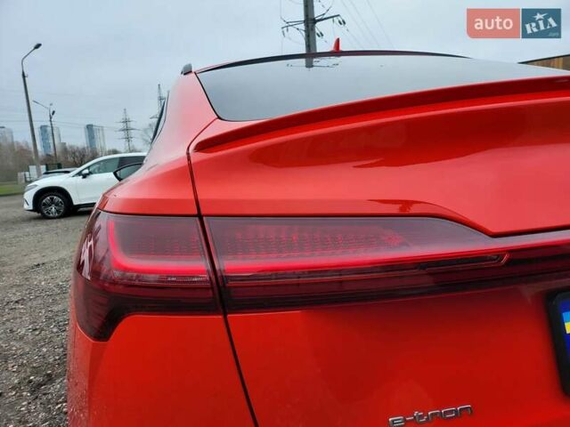 Червоний Ауді E-Tron, об'ємом двигуна 0 л та пробігом 51 тис. км за 46888 $, фото 39 на Automoto.ua