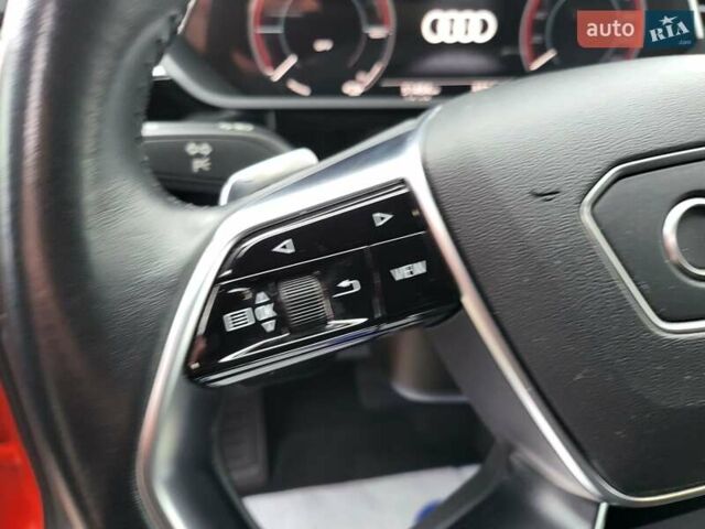 Червоний Ауді E-Tron, об'ємом двигуна 0 л та пробігом 51 тис. км за 46888 $, фото 82 на Automoto.ua