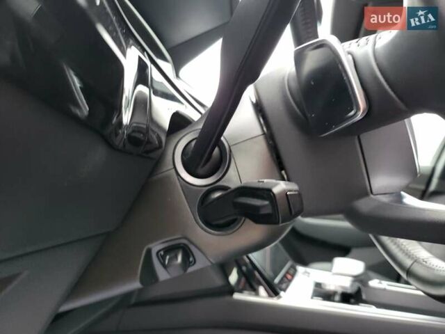 Червоний Ауді E-Tron, об'ємом двигуна 0 л та пробігом 51 тис. км за 46888 $, фото 84 на Automoto.ua